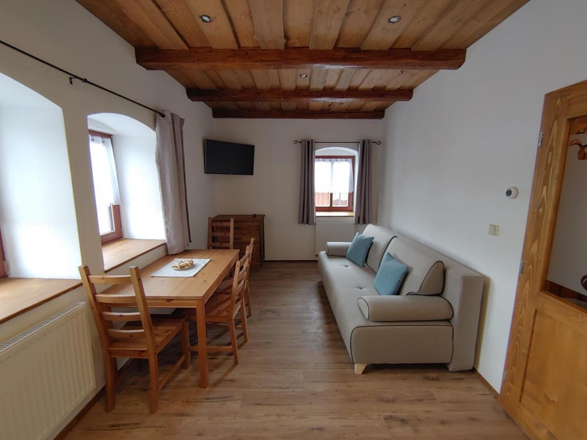 Appartement U Mikesu à Vyšší Brod Extérieur photo